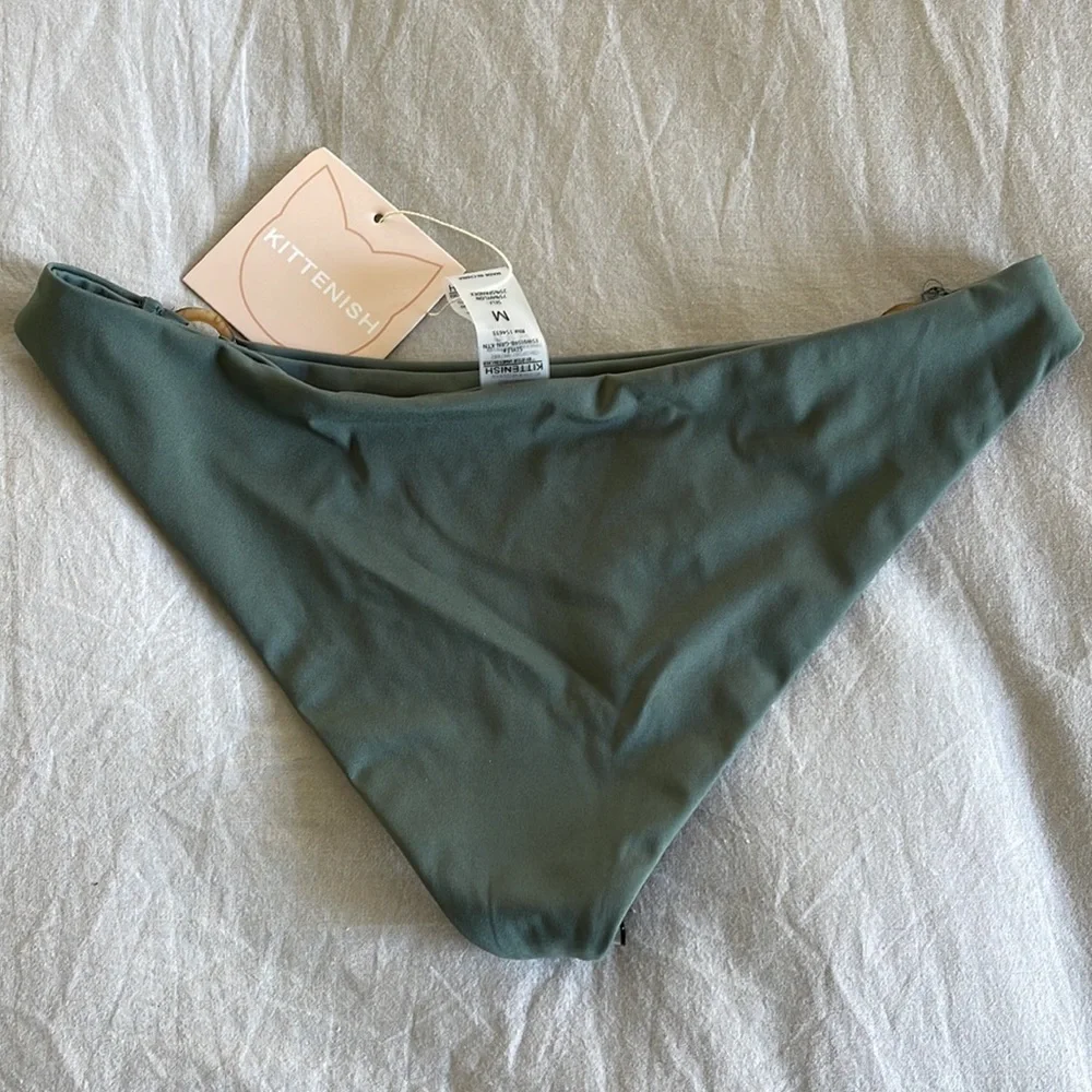 Kittenish bikini - Picture 3 of 4